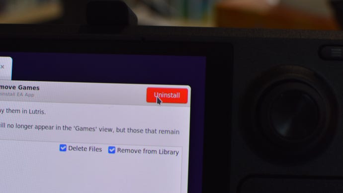 Step 2 of how to uninstall launchers with Lutris on the Steam Deck: click "Uninstall"